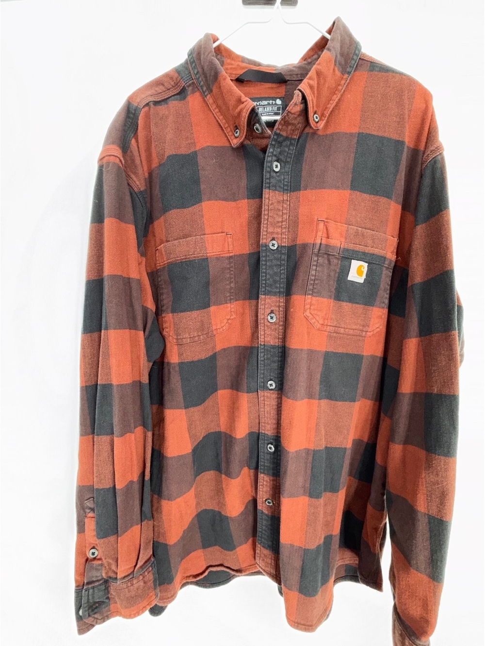 Carhartt Men's Relaxed Fit 2XL Orange and Black Plaid Button-Up Shirt